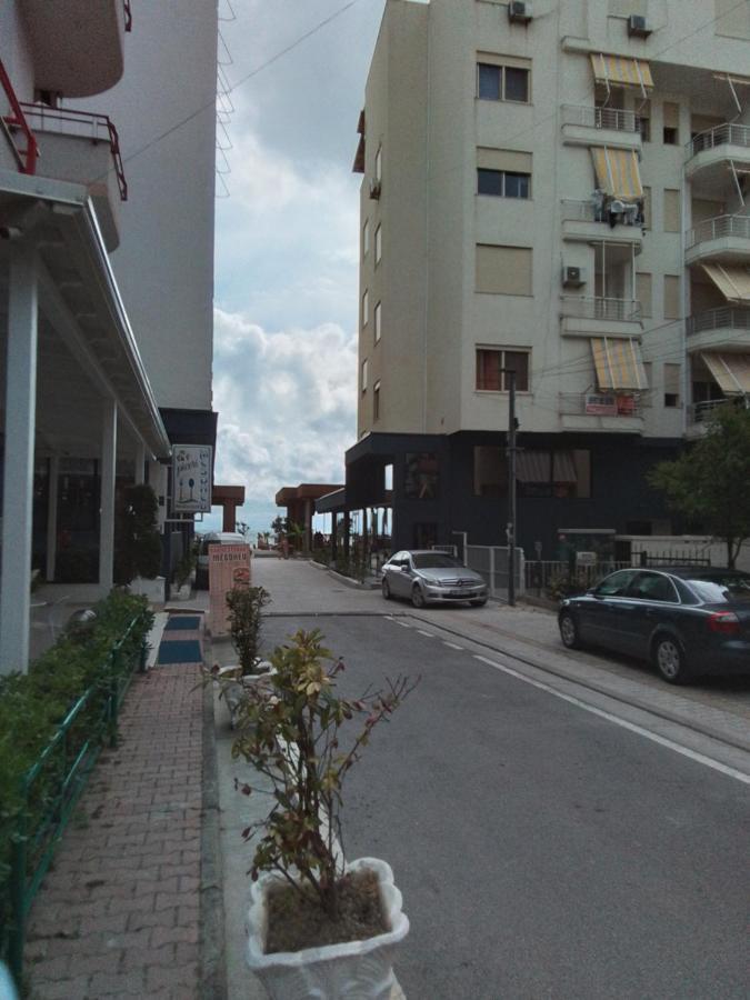 Dea Apartment Драч Екстериор снимка